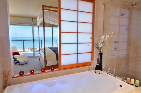 Adelaide Luxury Beach House - Accommodation Resorts 10
