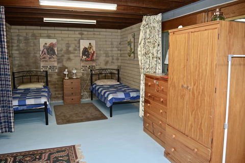 Dolphinview - Accommodation Resorts 10