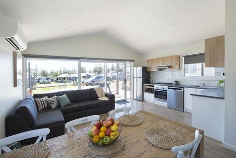 Discovery Parks - West Beach Parks - Accommodation Resorts 24