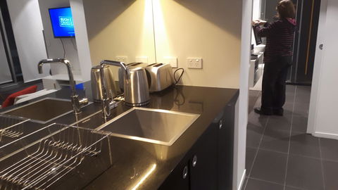 Luxury Apartment - Accommodation Resorts 7