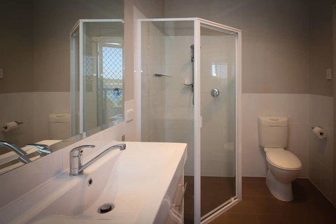 Waterfront On Osprey - Accommodation Resorts 23