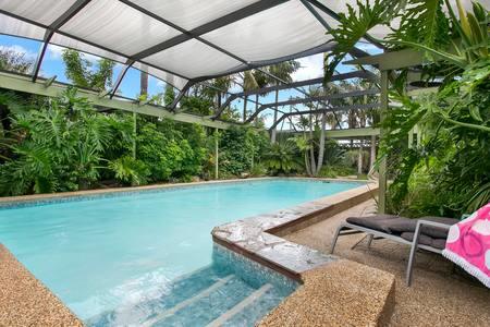 The Palms - Accommodation Resorts 1