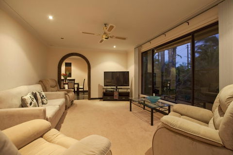 The Palms - Accommodation Resorts 18