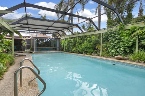The Palms - Accommodation Resorts 3