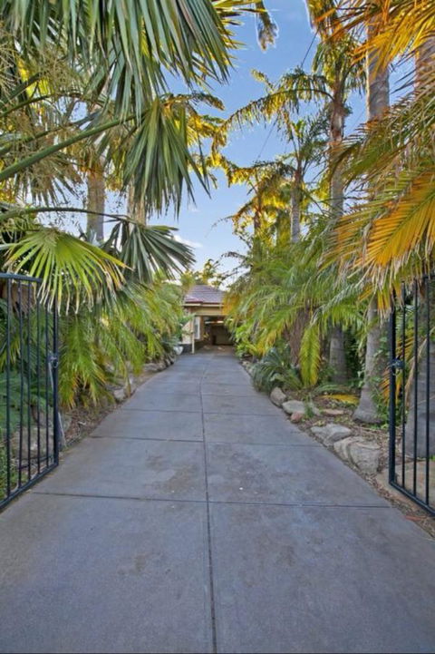 The Palms - Accommodation Resorts 6