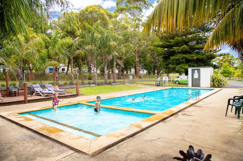 Blue Lake Holiday Park - Accommodation Resorts 6