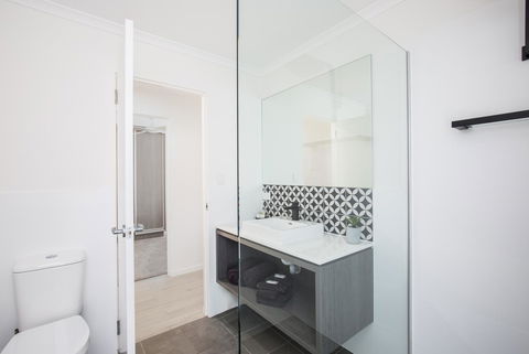 Blue Lake Holiday Park - Accommodation Resorts 30