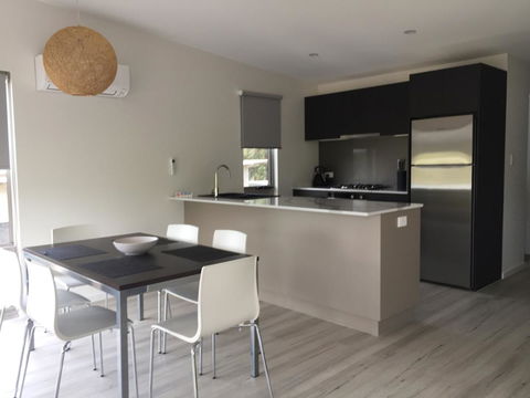 Blue Lake Holiday Park - Accommodation Resorts 20