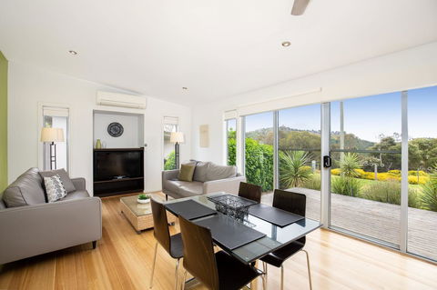 Blue Lake Holiday Park - Accommodation Resorts 38