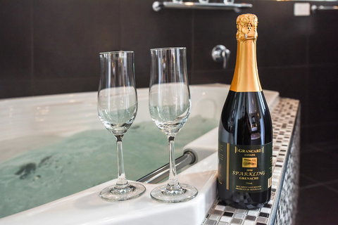 Esplanade Escape - Accommodation Resorts 6