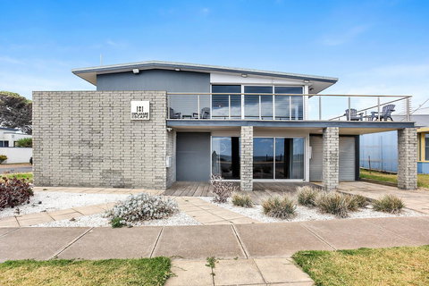 Esplanade Escape - Accommodation Resorts 30