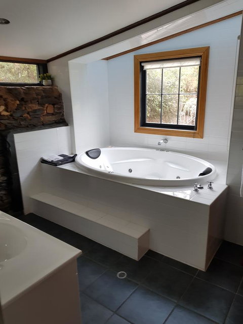 William Hunt's Retreat - Cypress Studio - Accommodation Resorts 3