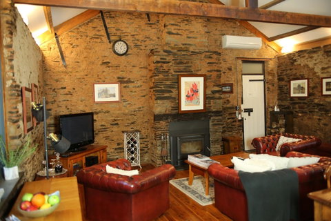 William Hunt's Retreat - Cypress Studio - Accommodation Resorts 14