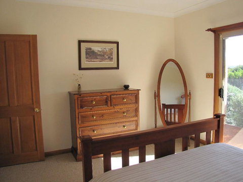 Edge Of Innes - Accommodation Resorts 9