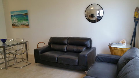 Acaill Accommodation Esplanade Living Self Check-In Self Check-Out - Accommodation Resorts 3