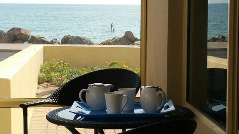 Acaill Accommodation Esplanade Living Self Check-In Self Check-Out - Accommodation Resorts 9