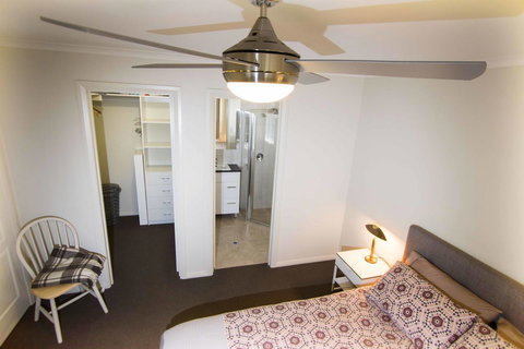 Brock's Base - Accommodation Resorts 10