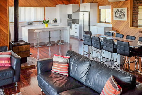 Seacroft - Accommodation Resorts 5
