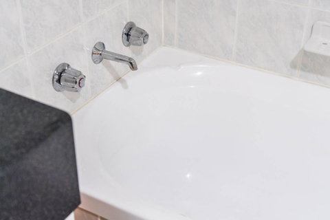 Executive 3 Bedroom Apartment + Internet + Parking - Accommodation Resorts 37