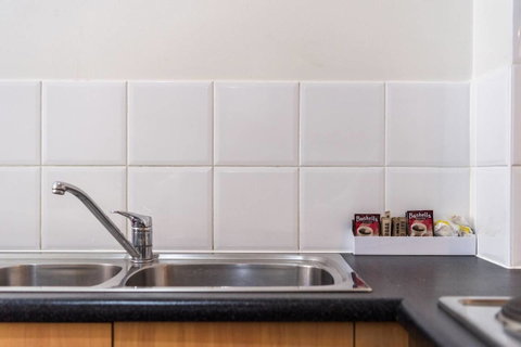 Executive 3 Bedroom Apartment + Internet + Parking - Accommodation Resorts 24