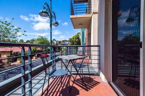 Executive 3 Bedroom Apartment + Internet + Parking - Accommodation Resorts 6
