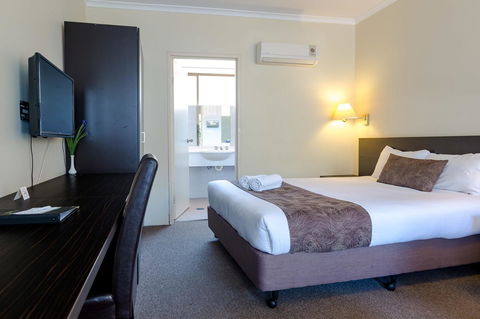 Abcot Inn - Accommodation Resorts 10