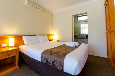 Abcot Inn - Accommodation Resorts 19
