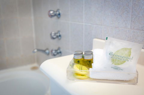 Abcot Inn - Accommodation Resorts 12