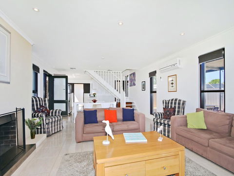 Pearl By The Sea - Accommodation Resorts 5