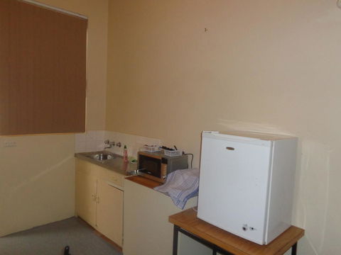 Adelaide Backpackers And Travellers Inn - Accommodation Resorts 34