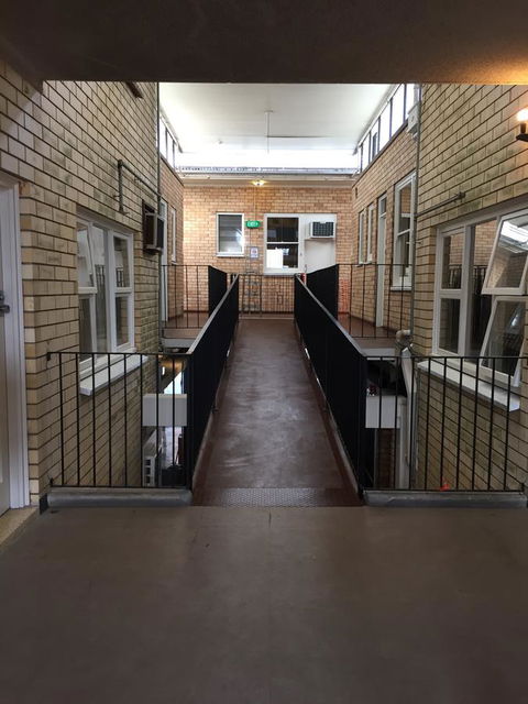 Adelaide Backpackers And Travellers Inn - Accommodation Resorts 10