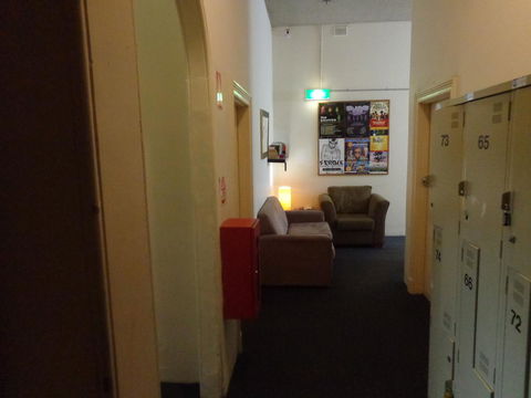 Adelaide Backpackers And Travellers Inn - Accommodation Resorts 12
