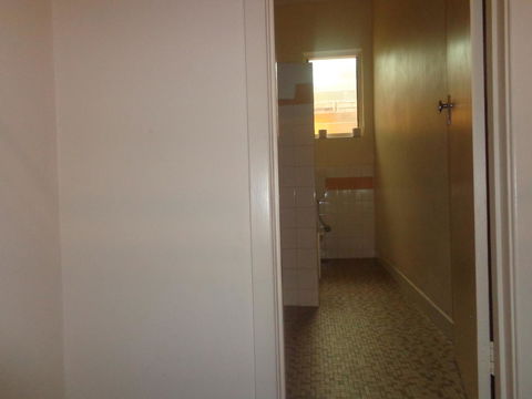 Adelaide Backpackers And Travellers Inn - Accommodation Resorts 37