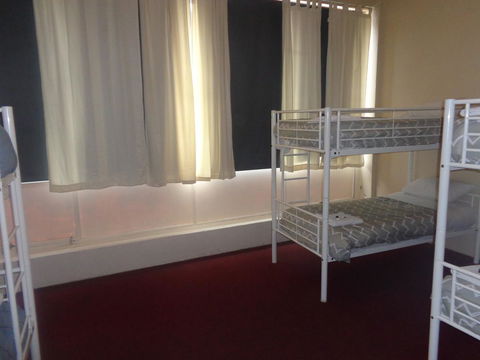 Adelaide Backpackers And Travellers Inn - Accommodation Resorts 3