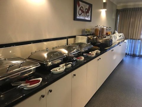 Cattlemans Country Motor Inn & Serviced Apartments - Accommodation Resorts 5