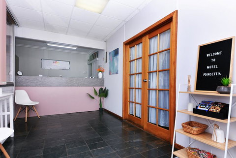 Motel Poinsettia - Accommodation Resorts 1