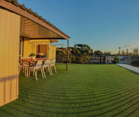 Henley Beach South, Amazing Views, Huge Private Balcony! - Accommodation Resorts 20