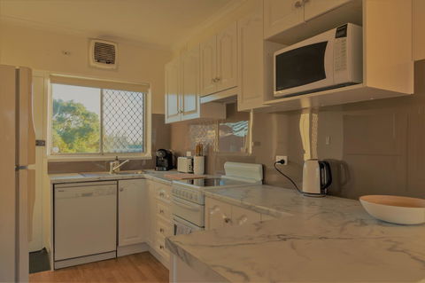Henley Beach South, Amazing Views, Huge Private Balcony! - Accommodation Resorts 12