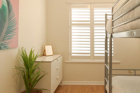 Henley Beach South, Amazing Views, Huge Private Balcony! - Accommodation Resorts 7