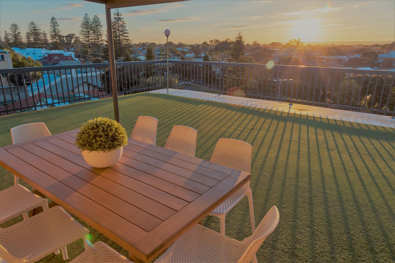 Henley Beach South SA Accommodation Resorts