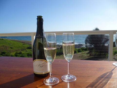 Ashendens At Penneshaw - Accommodation Resorts 7