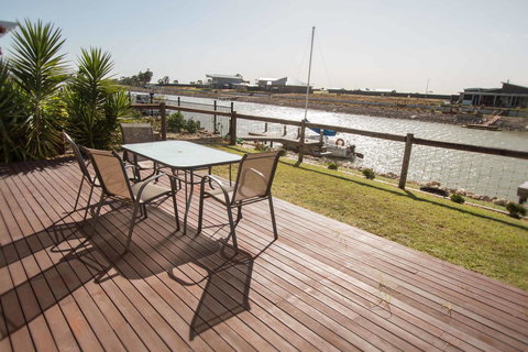 Waterfront On Jefferson, At Wellington Marina, SA - Accommodation Resorts 0