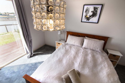 Waterfront On Jefferson, At Wellington Marina, SA - Accommodation Resorts 10