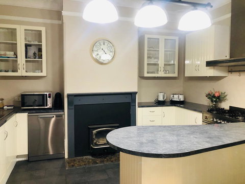 Belmore Cottage - Accommodation Resorts 6