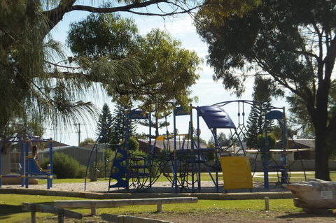 Ocean Beach Chalet 18 - Accommodation Resorts 22