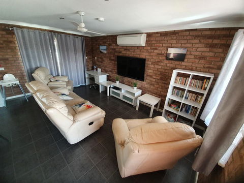 Ocean Beach Chalet 18 - Accommodation Resorts 4