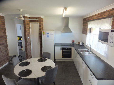 Ocean Beach Chalet 18 - Accommodation Resorts 17