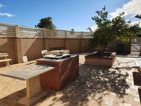 Ocean Beach Chalet 18 - Accommodation Resorts 12