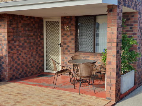 Ocean Beach Chalet 18 - Accommodation Resorts 15