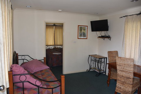 Mount Barker Valley Views Motel & Chalets, Western Australia - Accommodation Resorts 36
